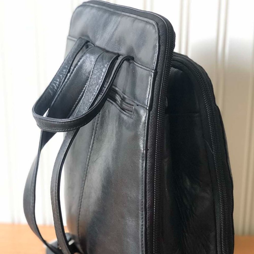 VINTAGE BLACK LEATHER MINI BACKPACK